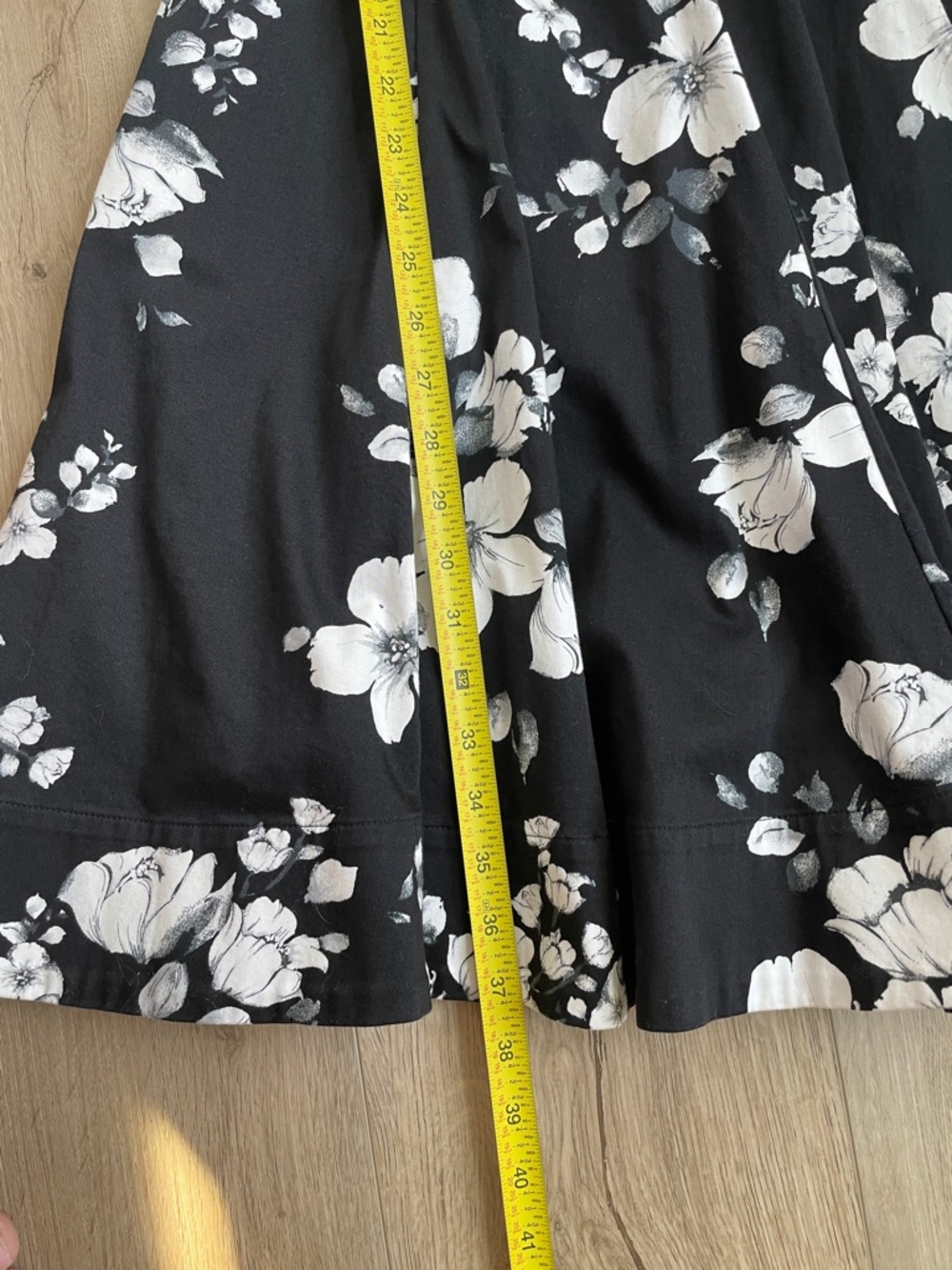 White House | Black Market Floral Fit & Flare Dress Formal - Picture 6 of 10